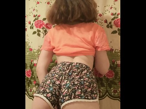 ❤️ Сексуальная юная малышка делает стриптиз снимая свои шортики на камеру ❤️❌ Порнушка на makesexnotwar.ru ❌