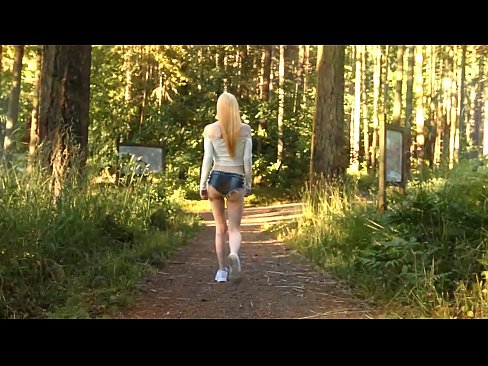 ❤️ Красивая женщина движется медленно, а не ню видео ❤️❌ Порнушка на makesexnotwar.ru ❌
